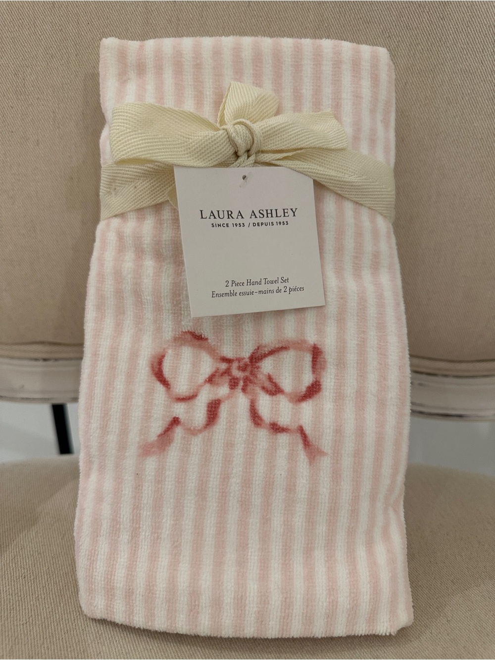 🤍 NWT Laura Ashley Iconic Pink Stripe Soft Guest Hand Towel with Bow Detail